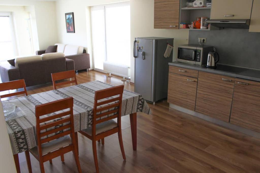 High Tatras Apartment With An Amazing View โนวาเลสนา ภายนอก รูปภาพ