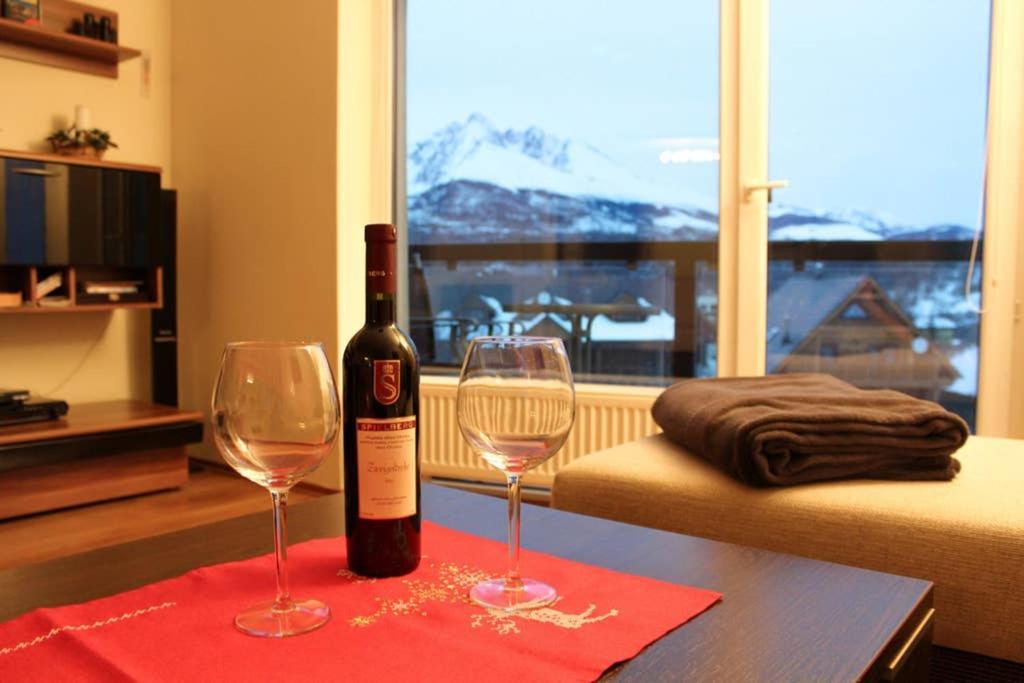 High Tatras Apartment With An Amazing View โนวาเลสนา ภายนอก รูปภาพ