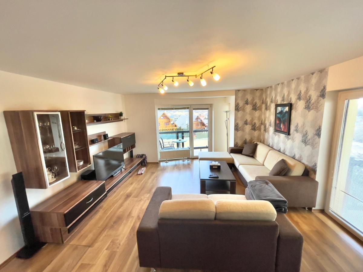 High Tatras Apartment With An Amazing View โนวาเลสนา ภายนอก รูปภาพ